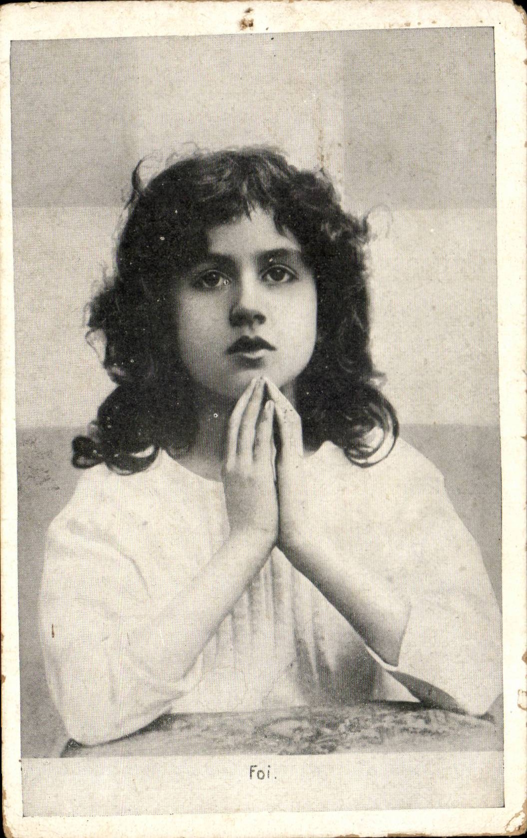 Fantaisie - Enfant - Little Girl in prayer - CPA 