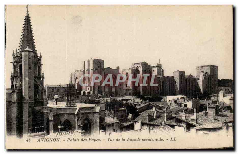 Avignon - Palais des Popes - Vue de la Facade - - CPA 