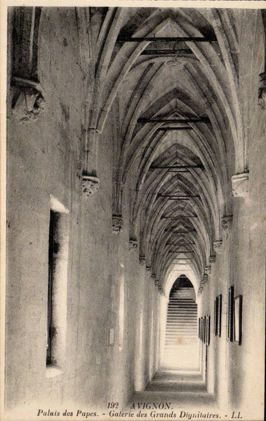 Palast der Päpste - Galerie der Großen Würdenträger — Avignon