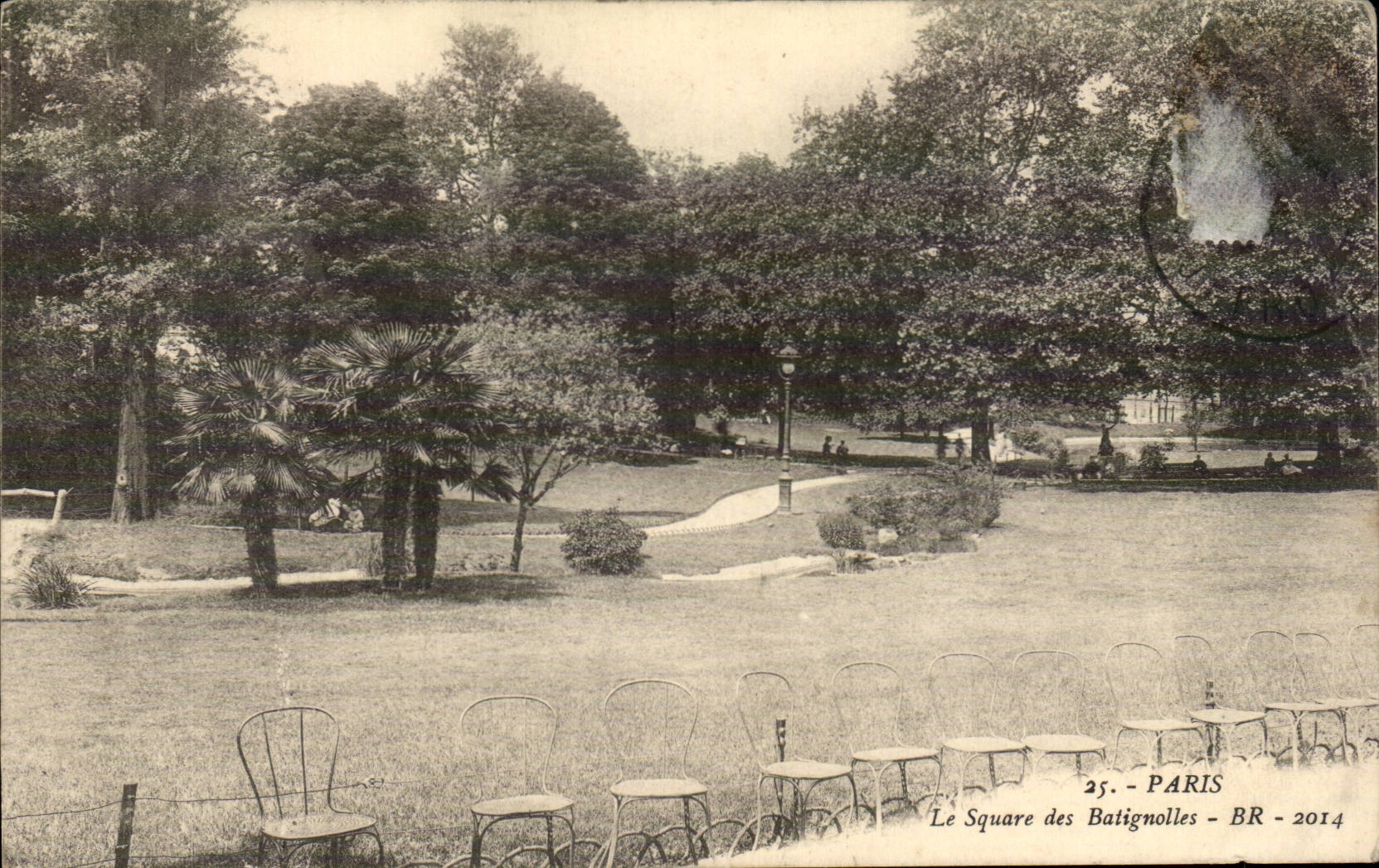 Paris CPA Le square des Batignolles