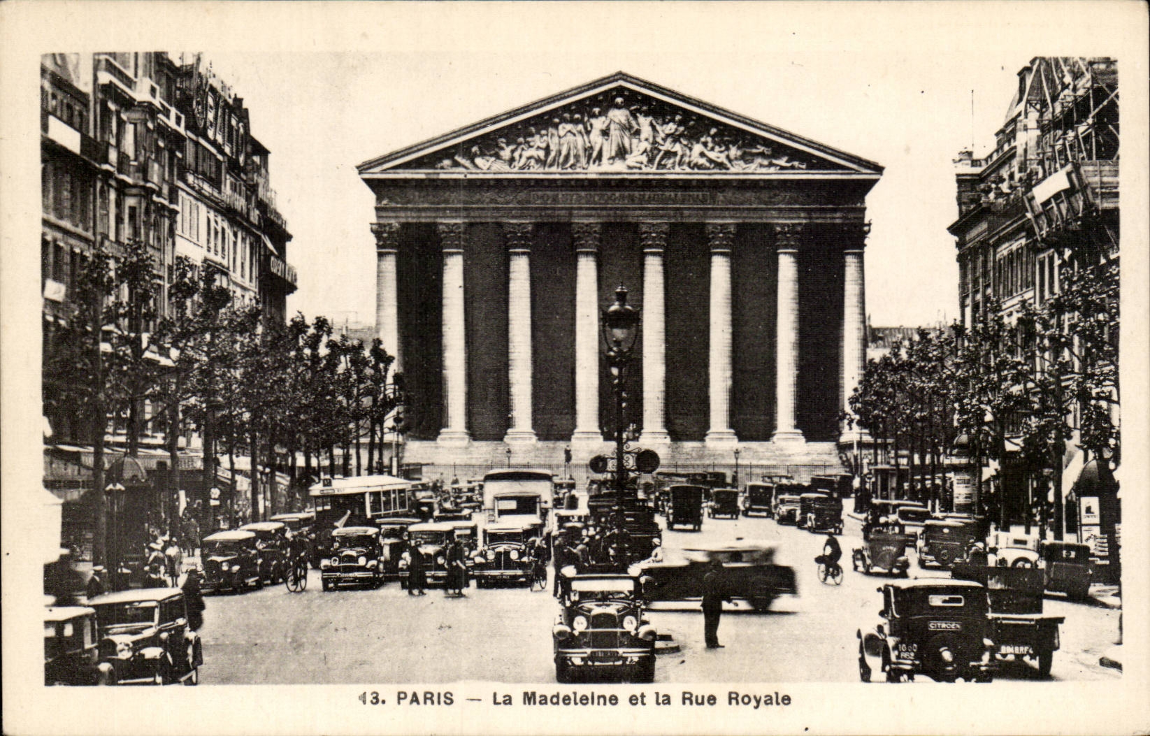 Paris CPA La Madeleine et la rue Royale