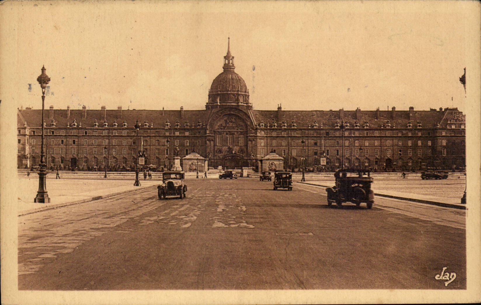 Paris CPA l'hotel des Invalides