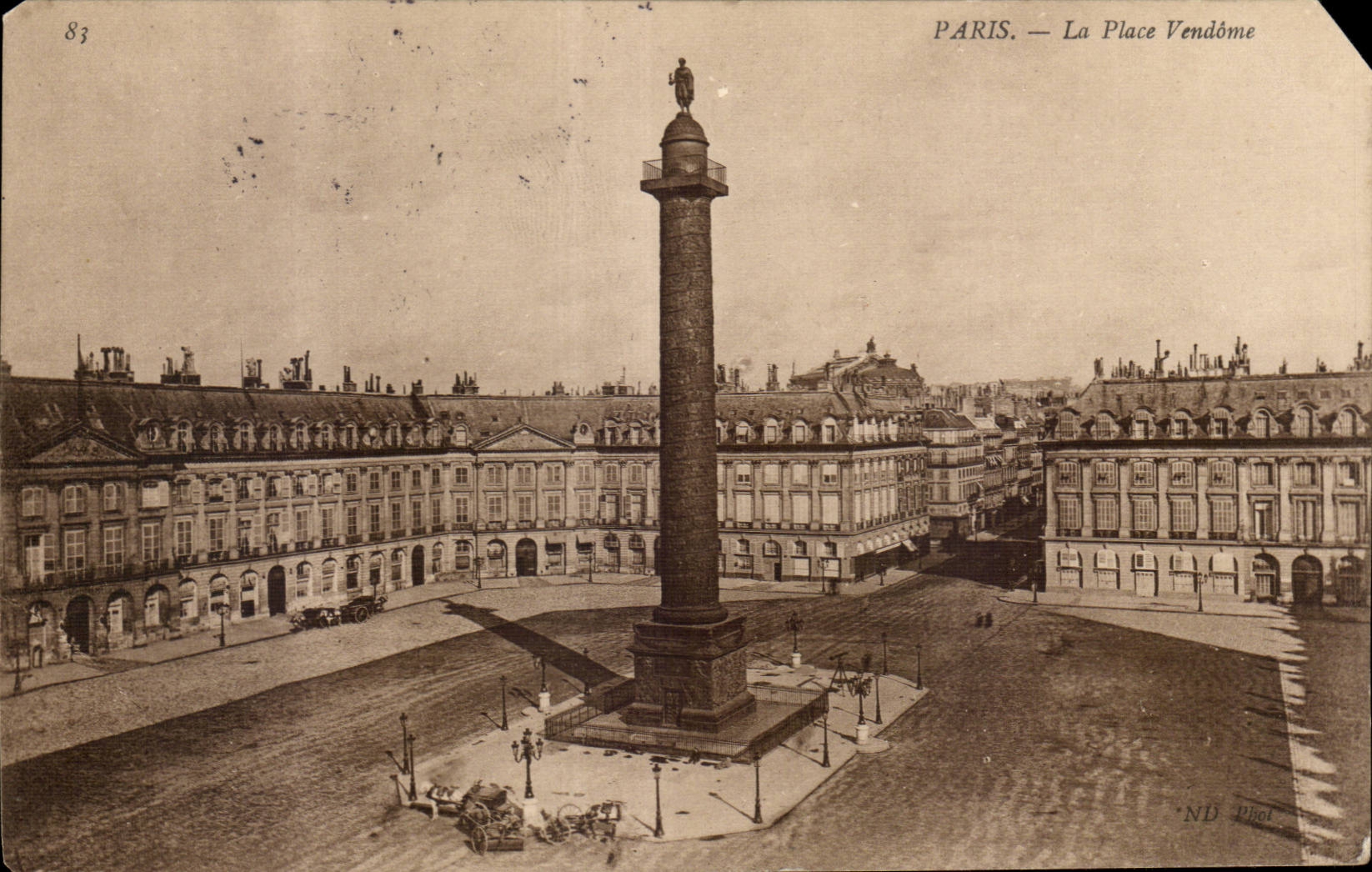 Paris CPA La place Vendome
