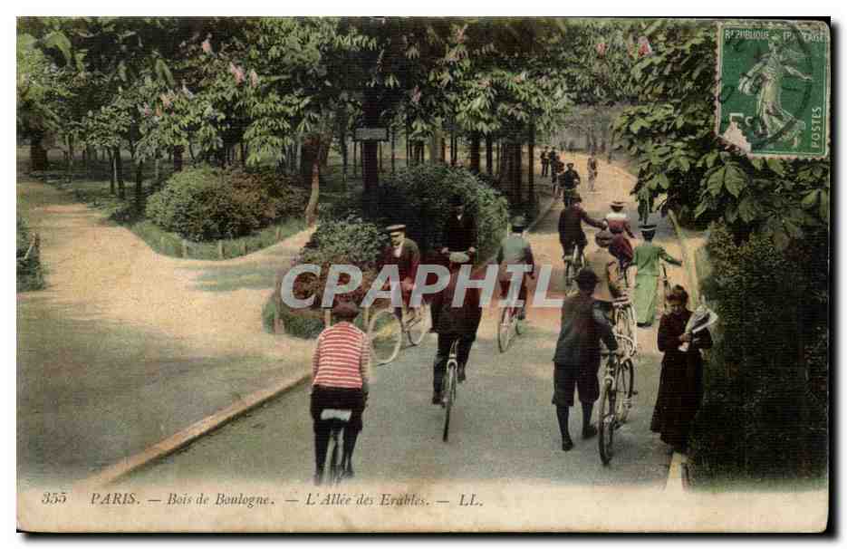 Paris CPA le bois de Boulogne L'allee des erables (velo)