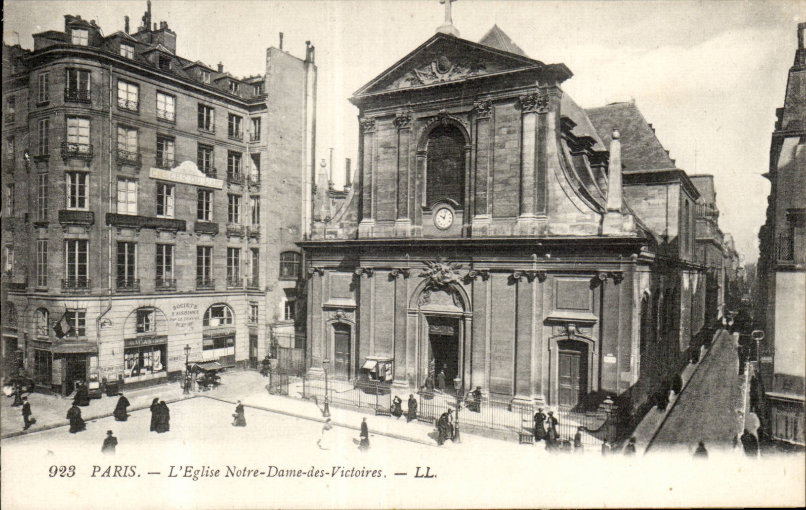 Paris CPA Eglise Notre Dame des Victoires