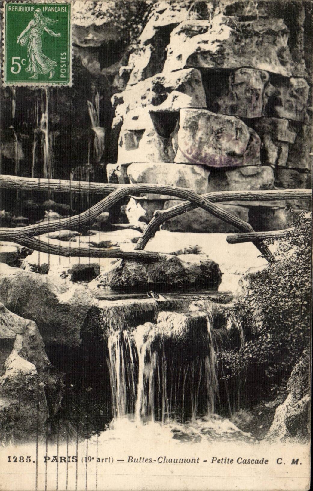 Paris CPA Buttes Chaumont Petite cascade