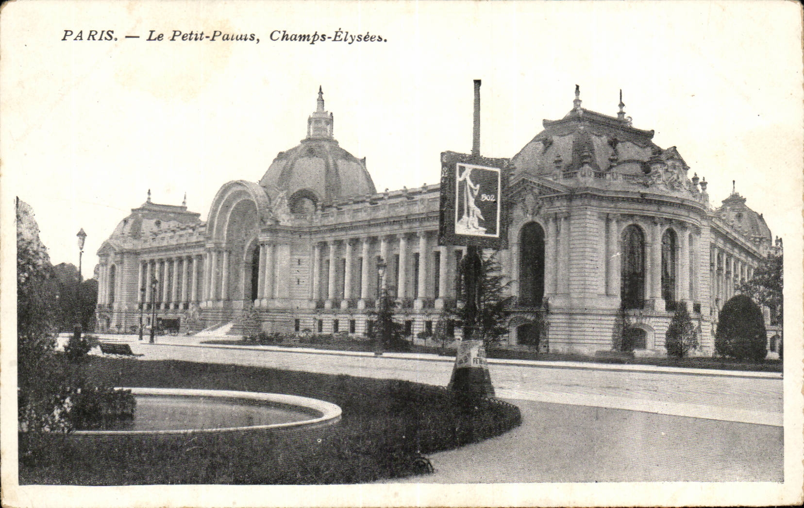Paris CPA le petit Palais Champs Elysees