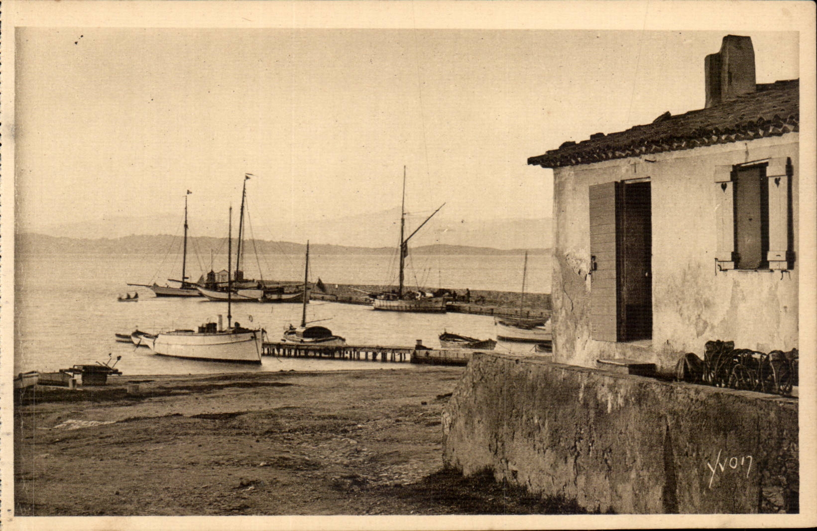 CPA Les iles d'Hyeres Porquerolles Le port