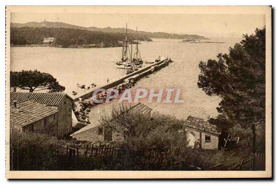 CPA Les iles d'Hyeres Porquerolles La rade (bateau)