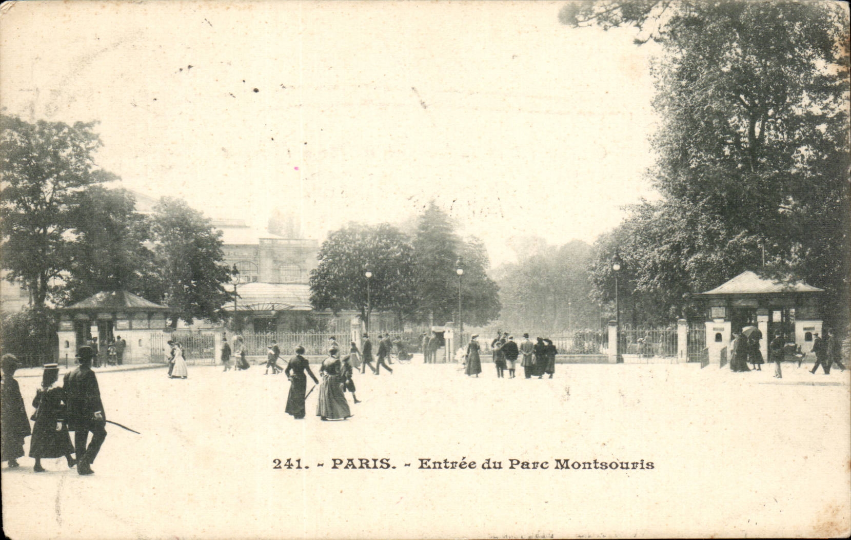 Paris CPA Entree du parc montsouris