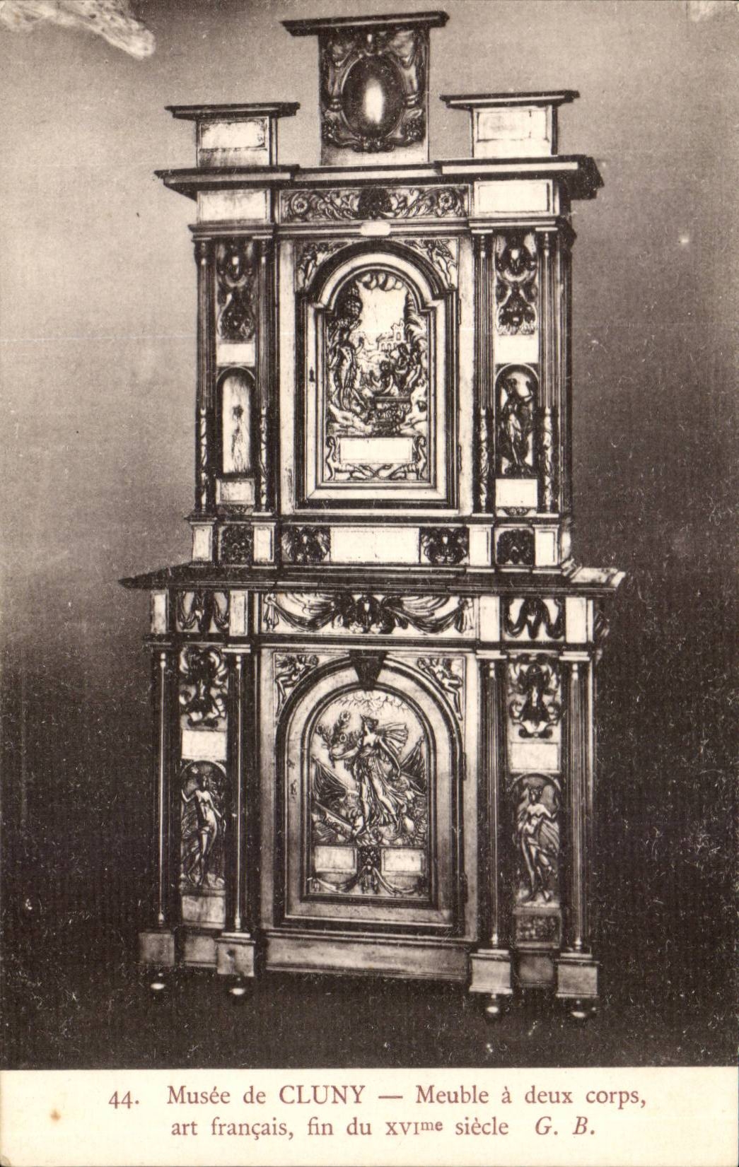 Paris CPA Musee de Cluny meuble a deux corps art francais