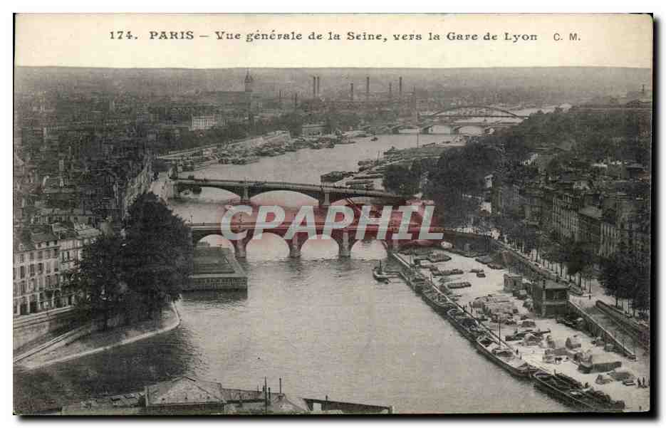 Paris CPA Vue generale de la Seine vers la gare de lyon