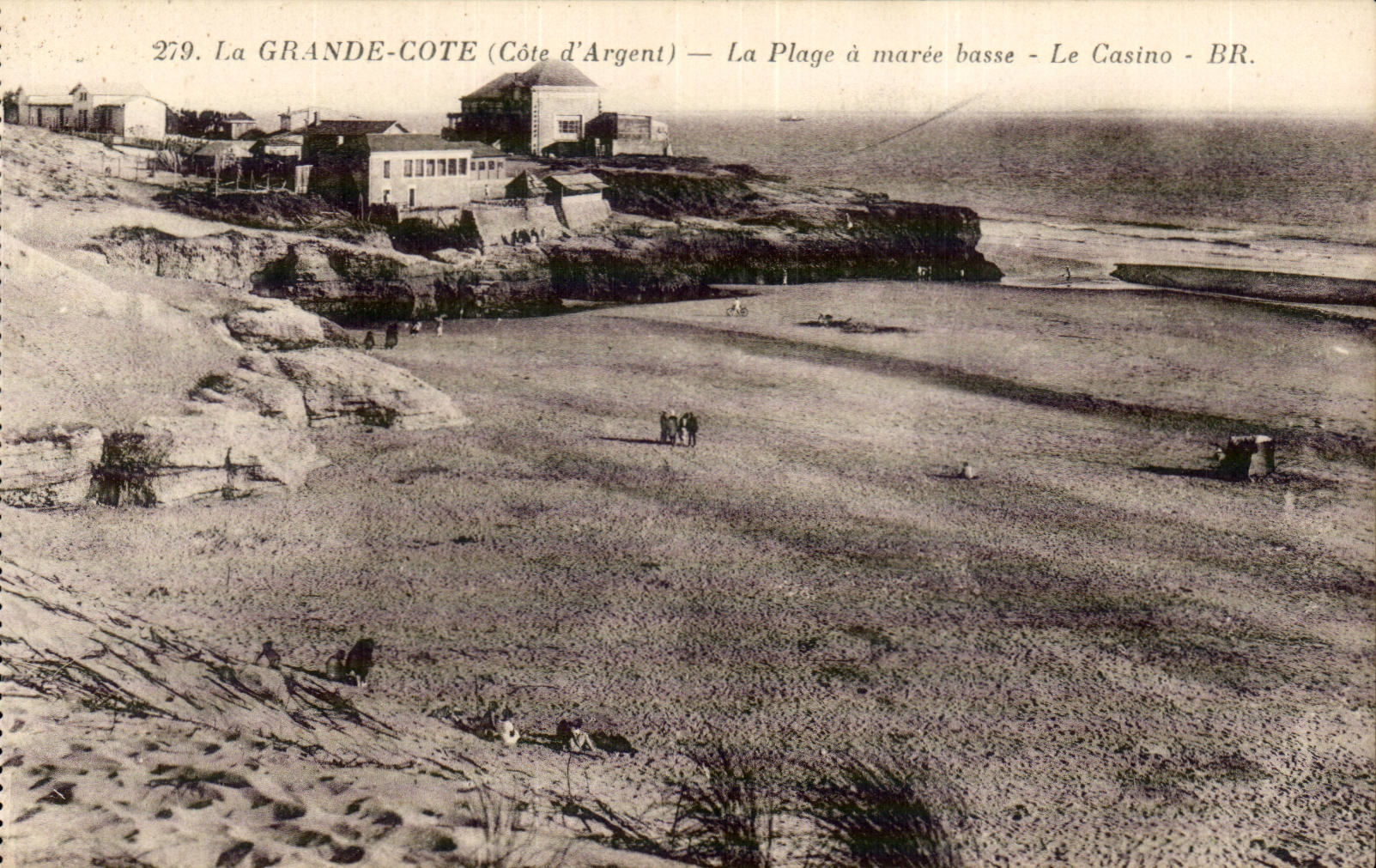 La GRANDE-COTE (Côte d'Argent) — La Plage à marée basse — Le Casino — BR.