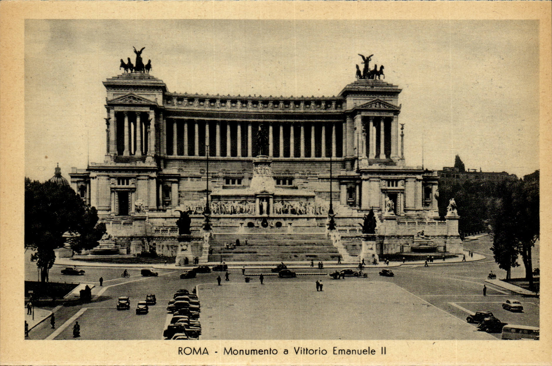 Italie Italia Roma CPA Monumento a Vittorip Emanuele II