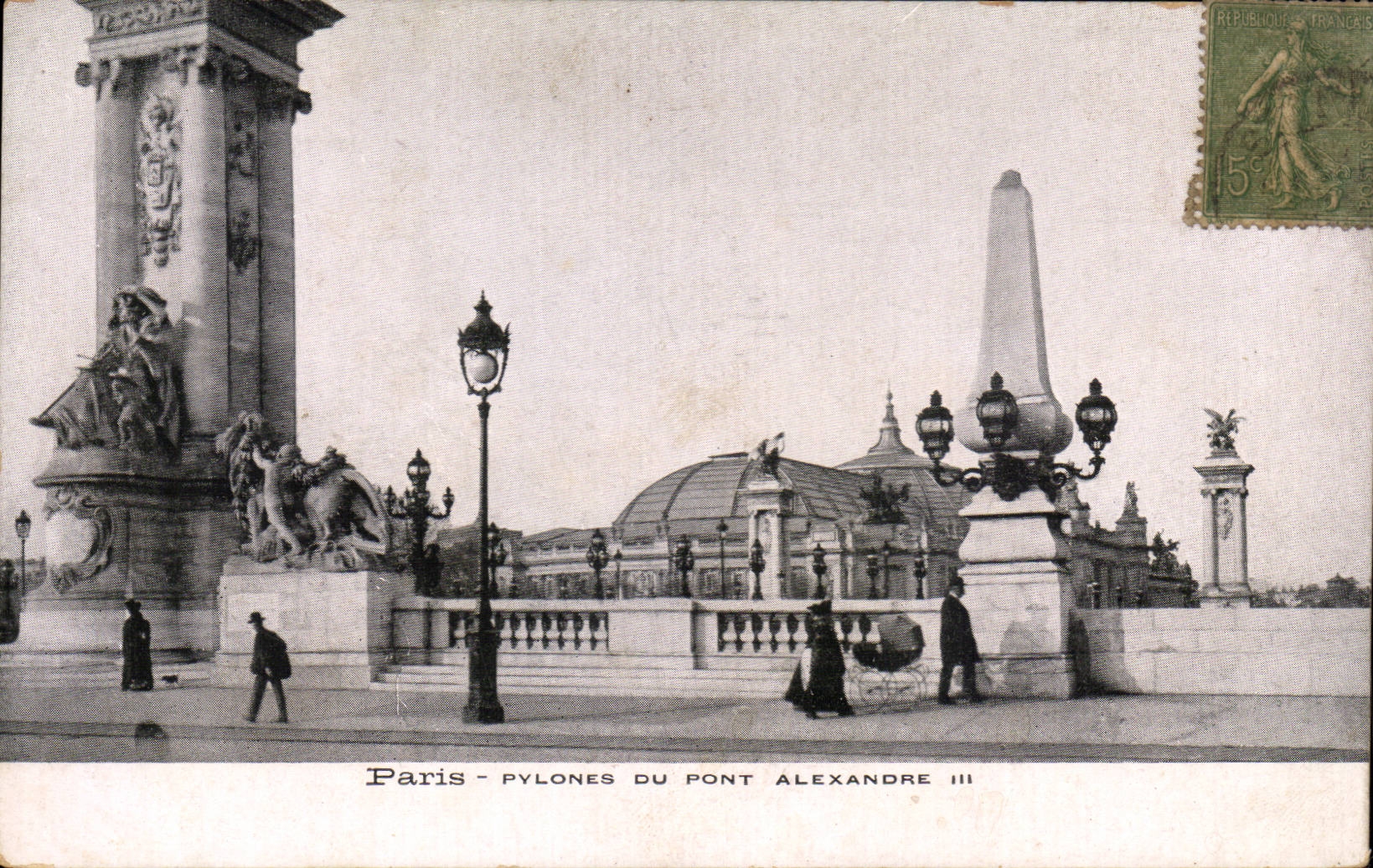 Paris CPA Pylones du pont Alexandre III