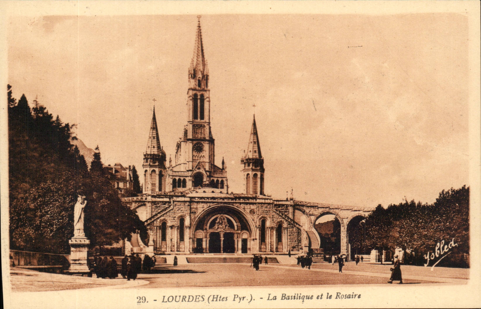 Lourdes - La Basilique et le Rosaire - CPA 