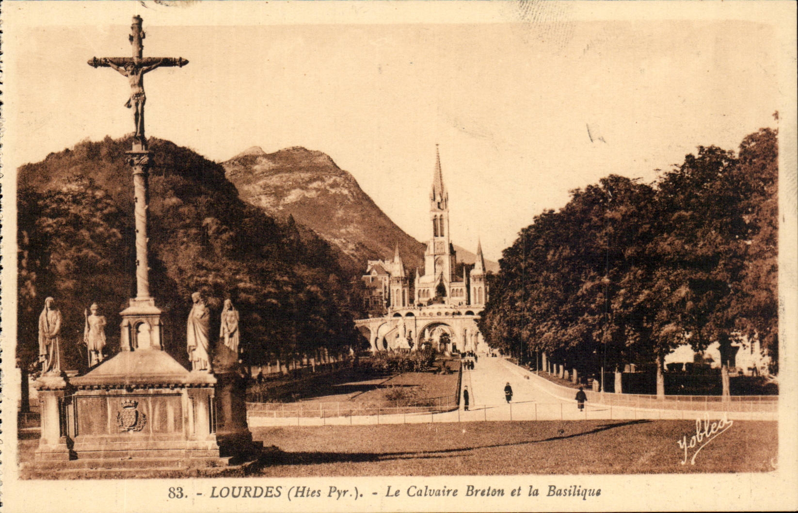 Lourdes - Le Calvaire Breton et La Basilique CPA 
