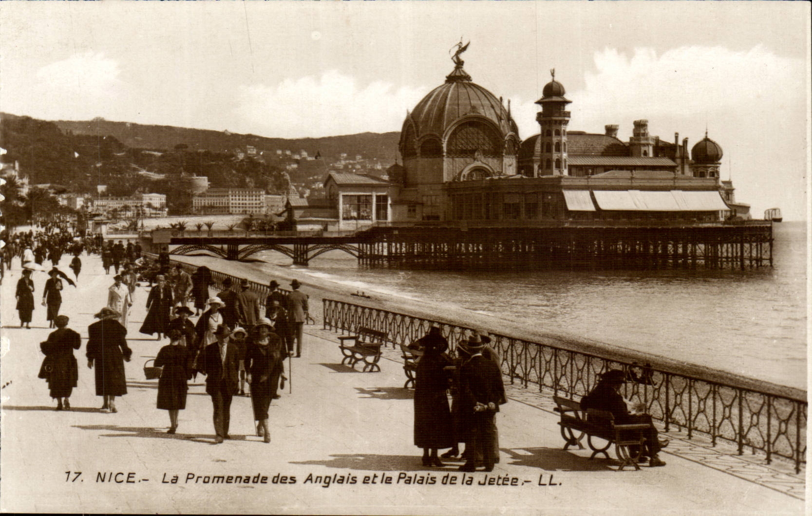 Nice - La Promenade des Anglais et le Palais de la Jetee - CPA 