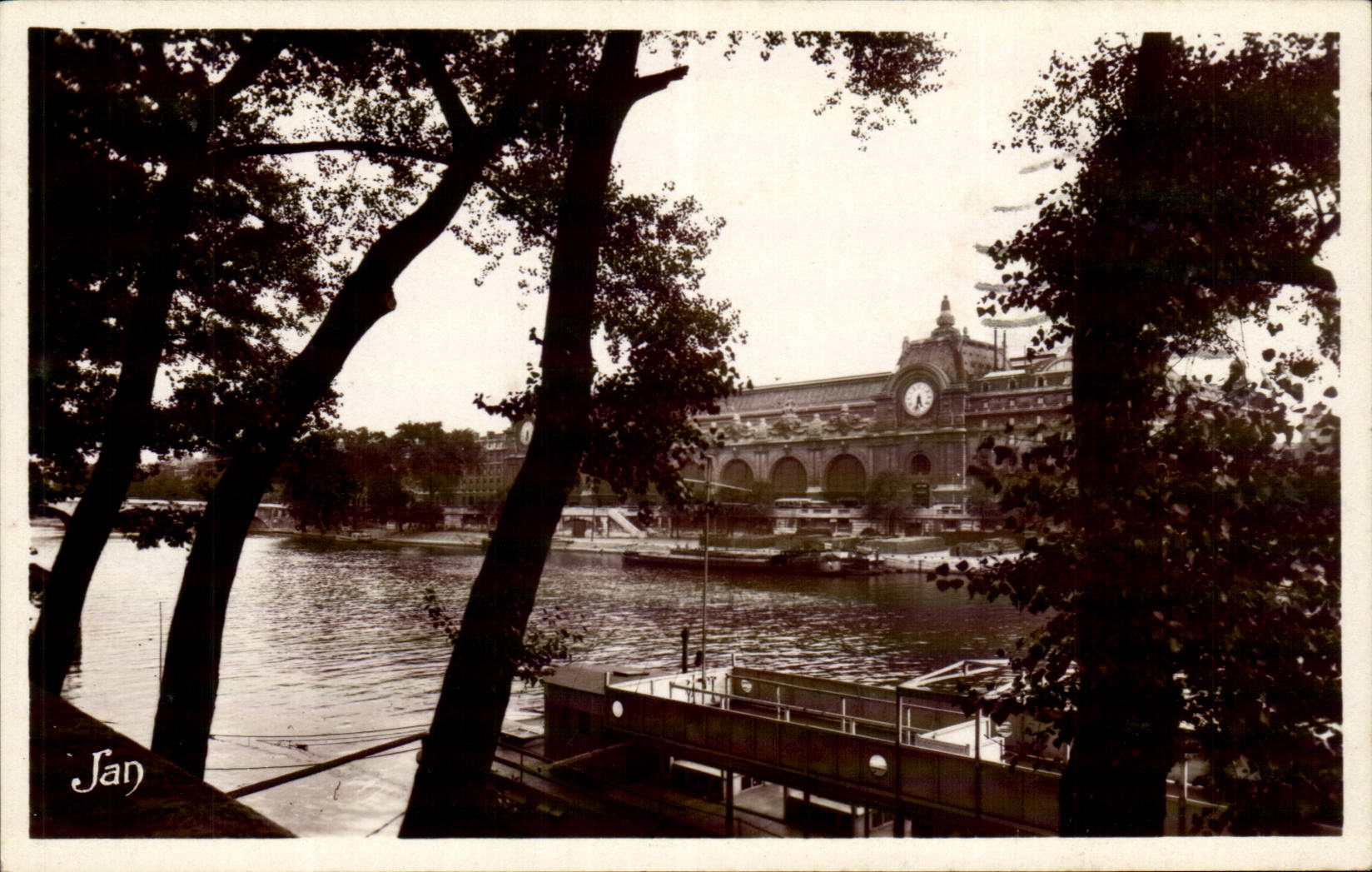 Paris - 7 - La Gare d'Orsay et la Seine - CPA 
