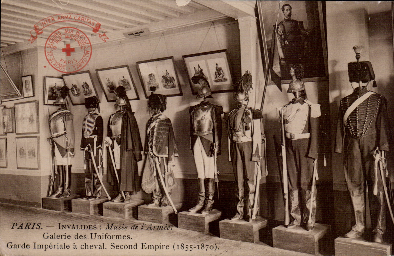 Paris - 7 - Les Invalides - Musee de l' Armee - Galerie des Uniformes - militaria - CPA 