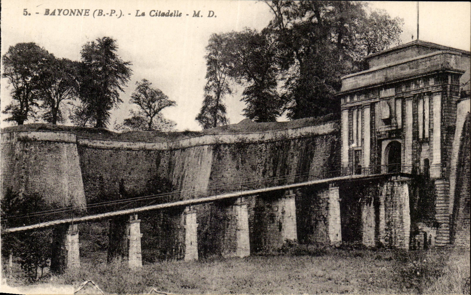 Bayonne - La Citadelle - CPA 