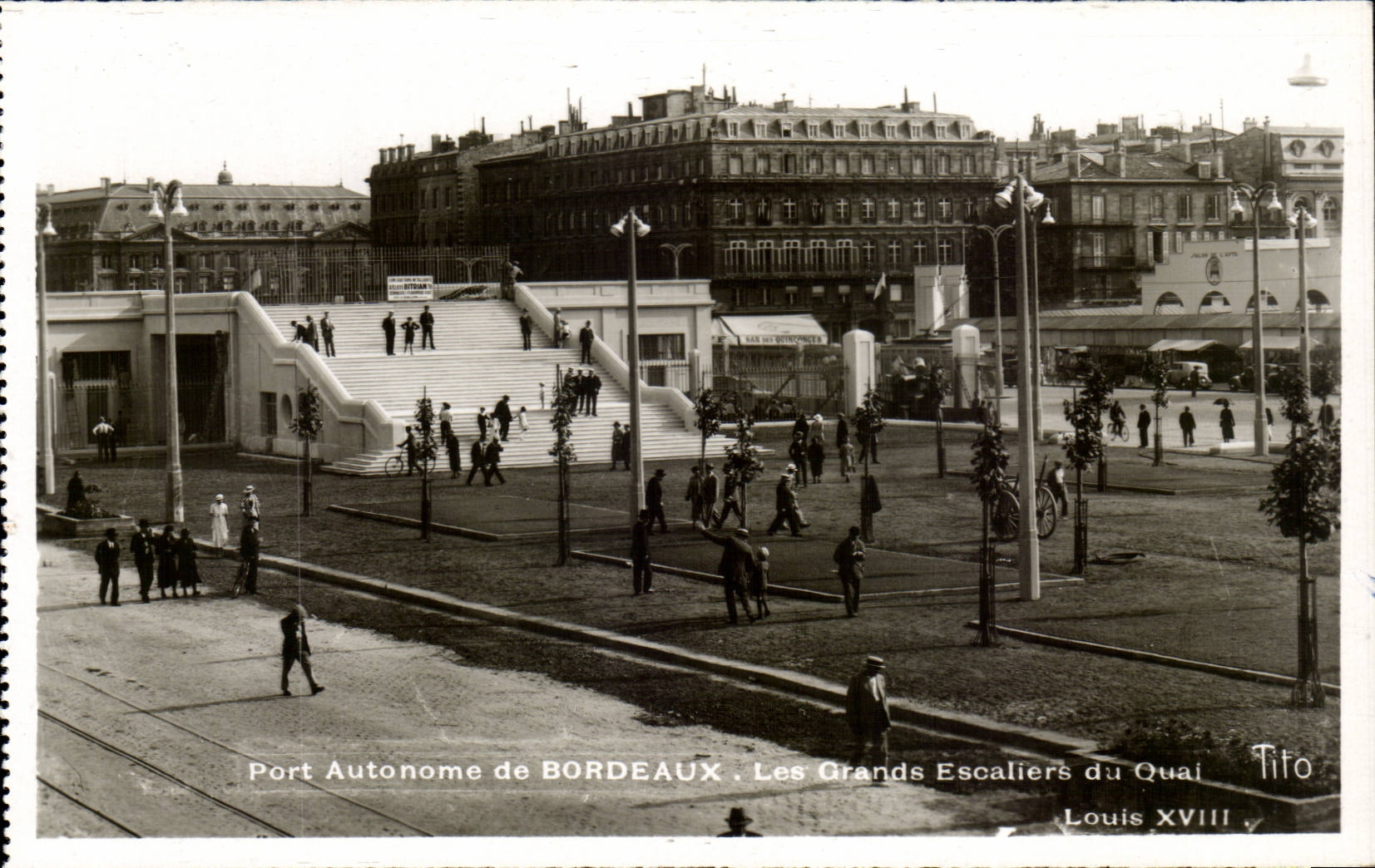 Bordeaux - Port Autonome - Les Grands Escaliers du Quai Louis VIII CPA 