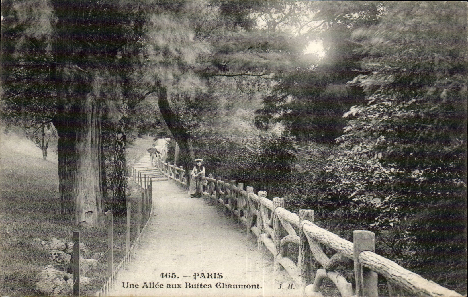 Paris - 19 - Une Allee aux Buttes Chaumont - CPA 