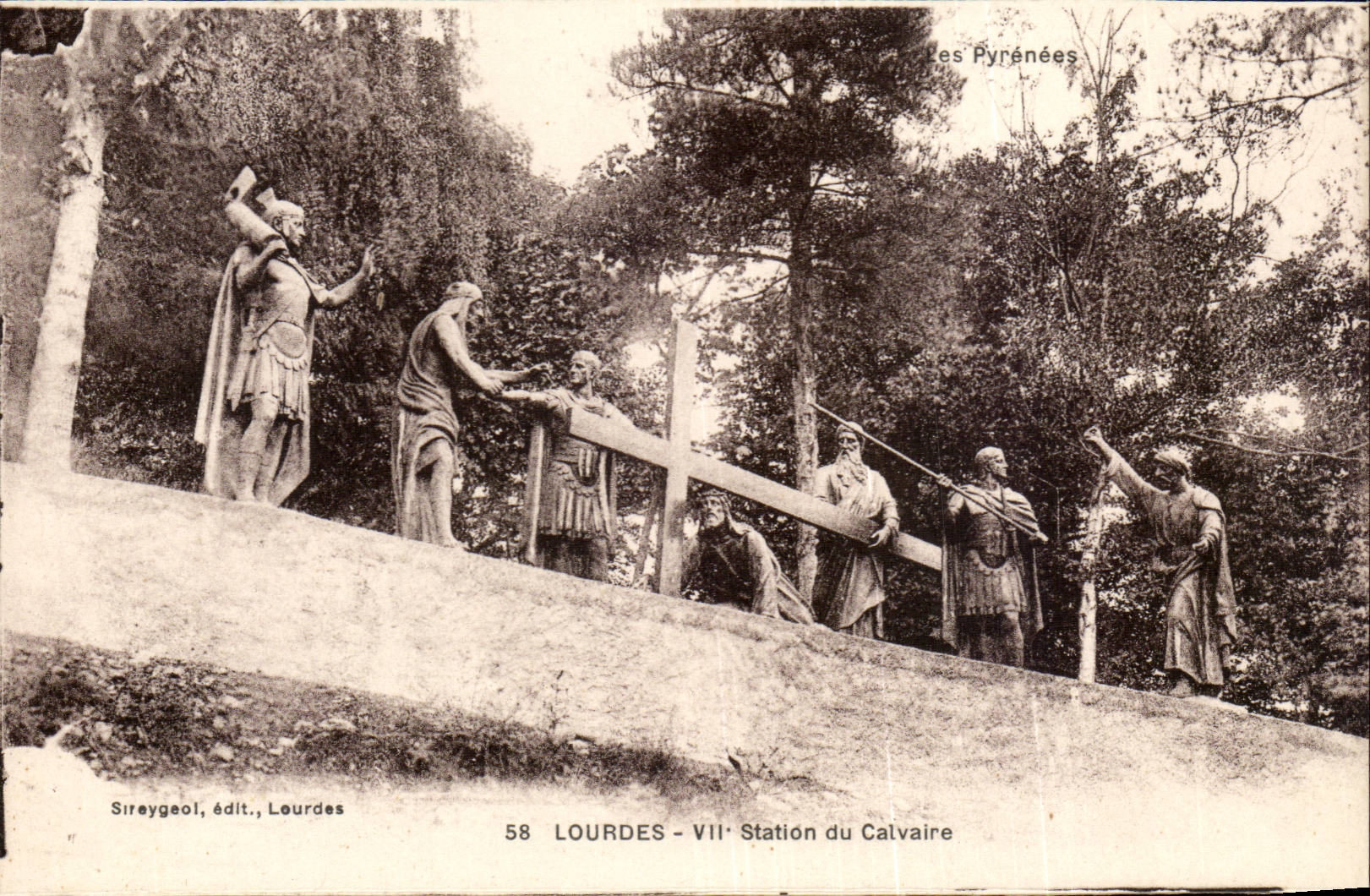 Lourdes - VII Station du Calvaire CPA 