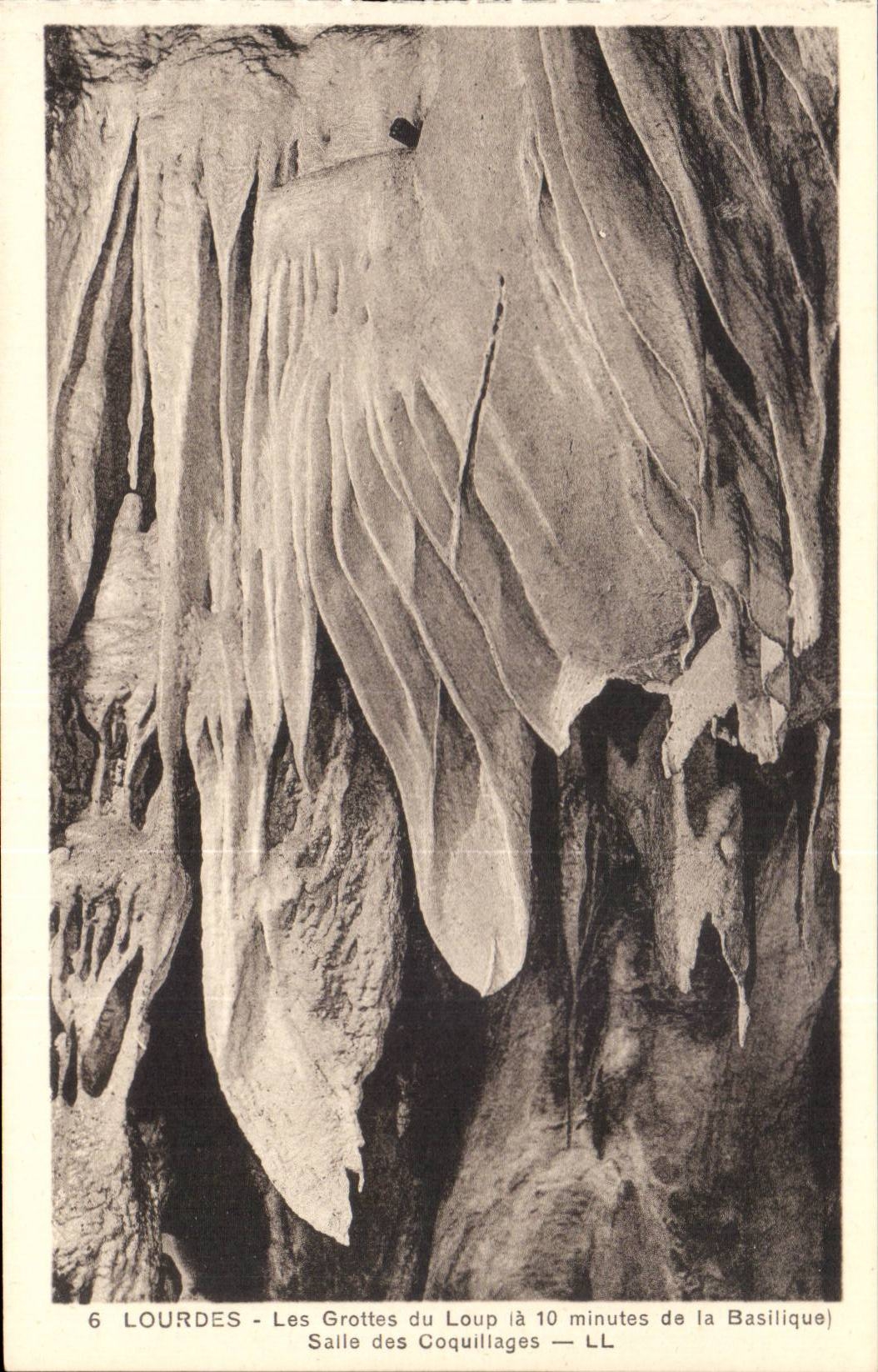 Lourdes - Les Grottes du Loup - Salle des Coquillages CPA 