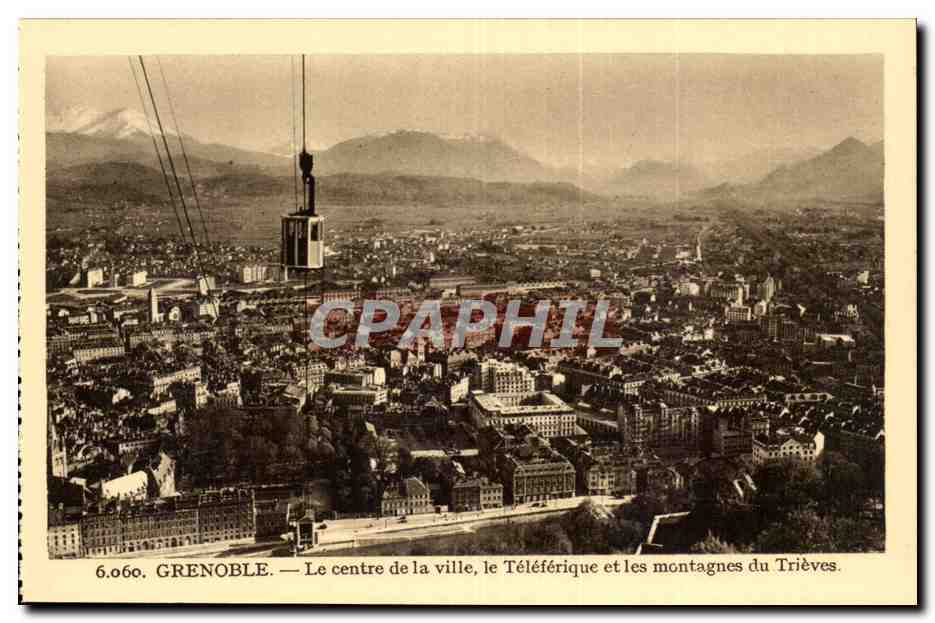 Grenoble — Le centre de la ville, le Téléphérique et les montagnes du Trièves.