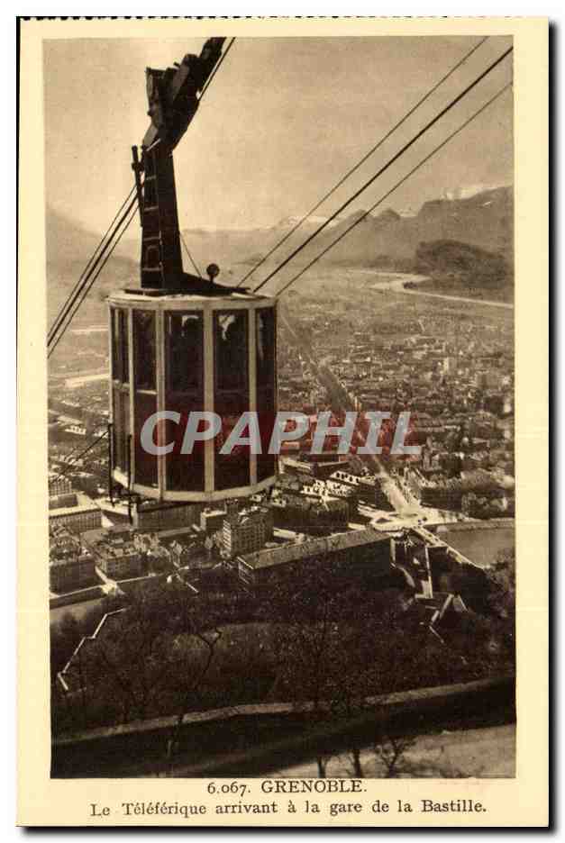 Grenoble - Le Teleferique de la Bastille - arrivant CPA 