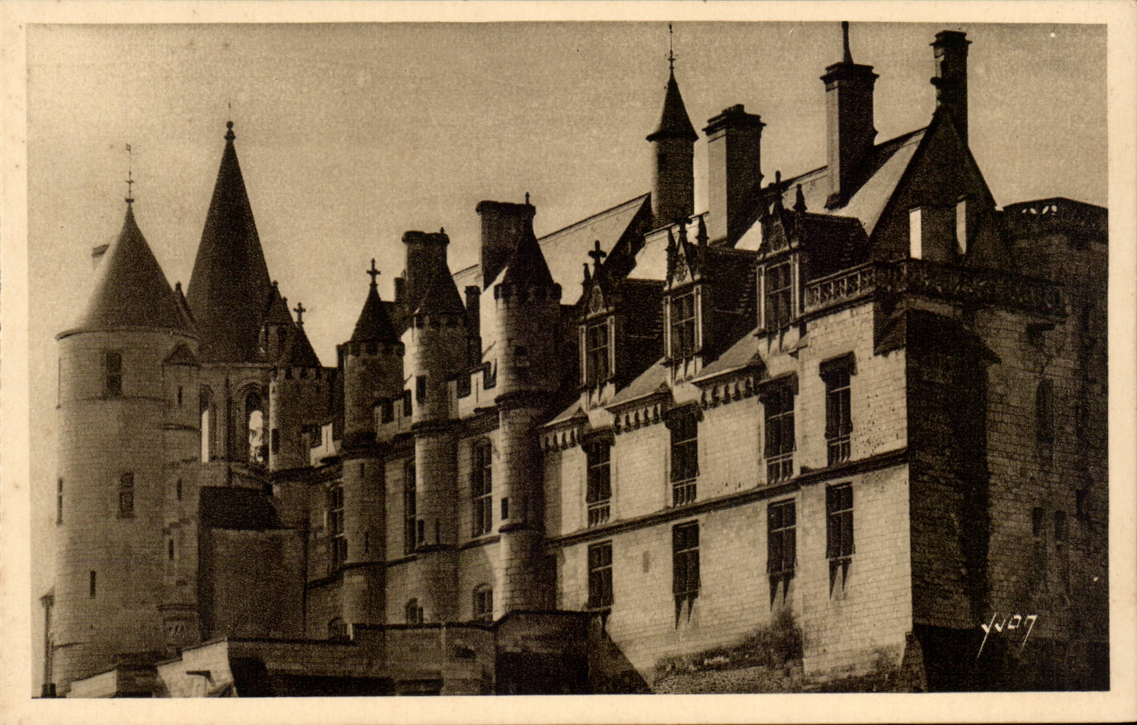 Loches - Le Chateau - Facade Orientale et Tour d'Agnes Sorel - CPA 