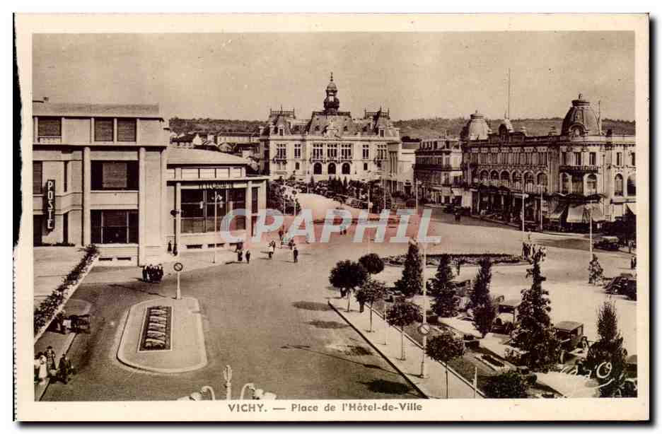 Vichy - Place de l'Hotel de Ville CPA 
