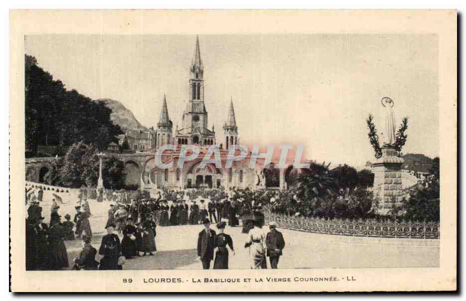 Lourdes - La Basilique et la Vierge Couronne CPA 