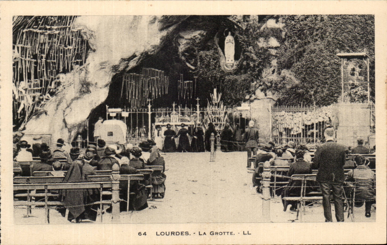 Lourdes - La Grotte CPA 