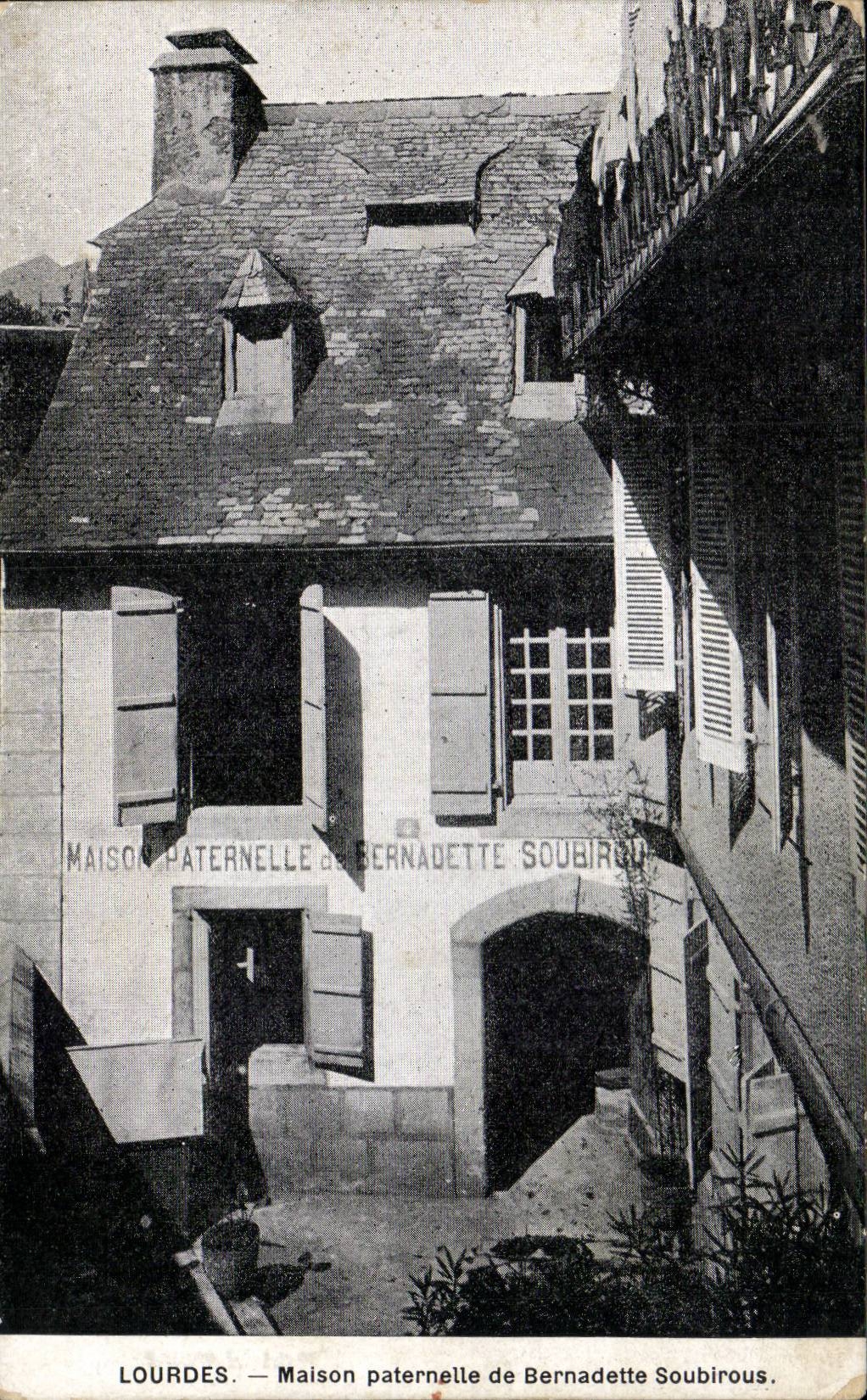 CPA Lourdes Maison paternelle de Bernadette Soubirous