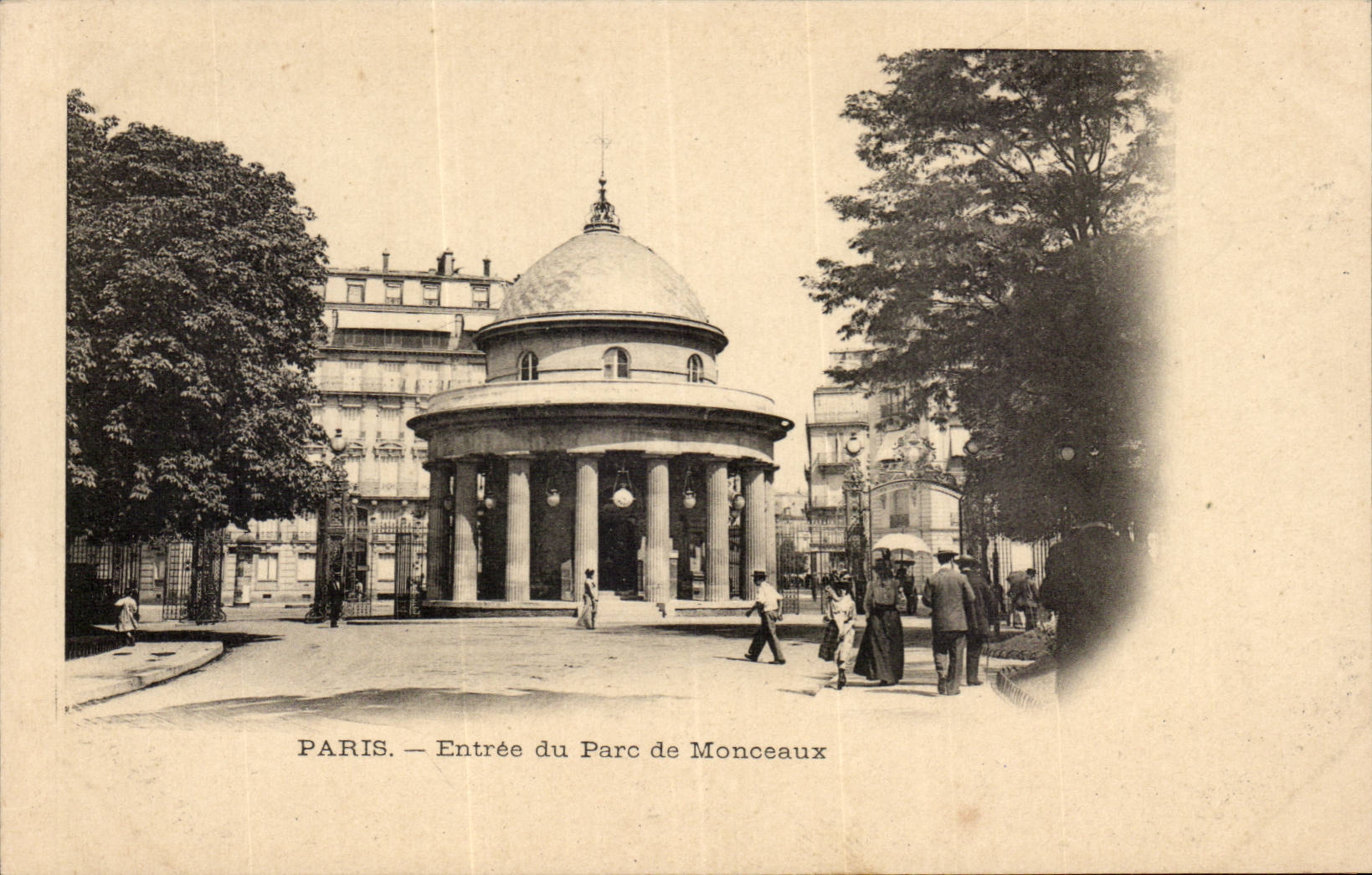 Paris CPA Entree du parc de monceaux