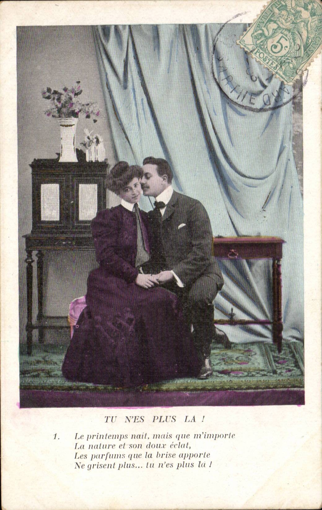 Couple en intérieur — poème 'TU N'ES PLUS LA !' — éditeur non identifié, n° de série 1