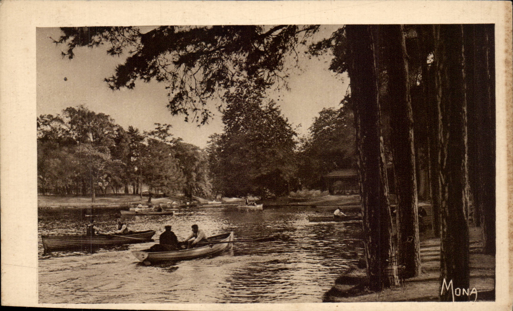 Paris CPA Une partie de canot au Bois de Boulogne 