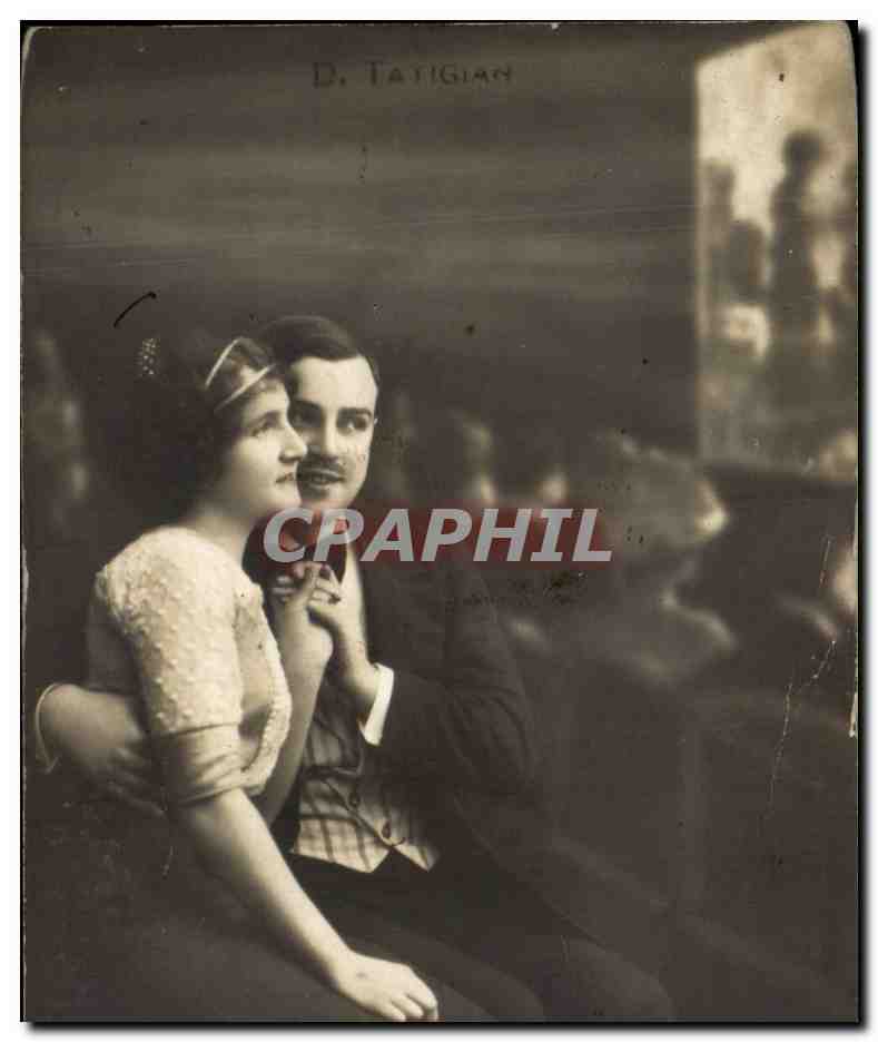 Couple en tenue d'époque — D. Tatigian — éditeur D. Tatigian