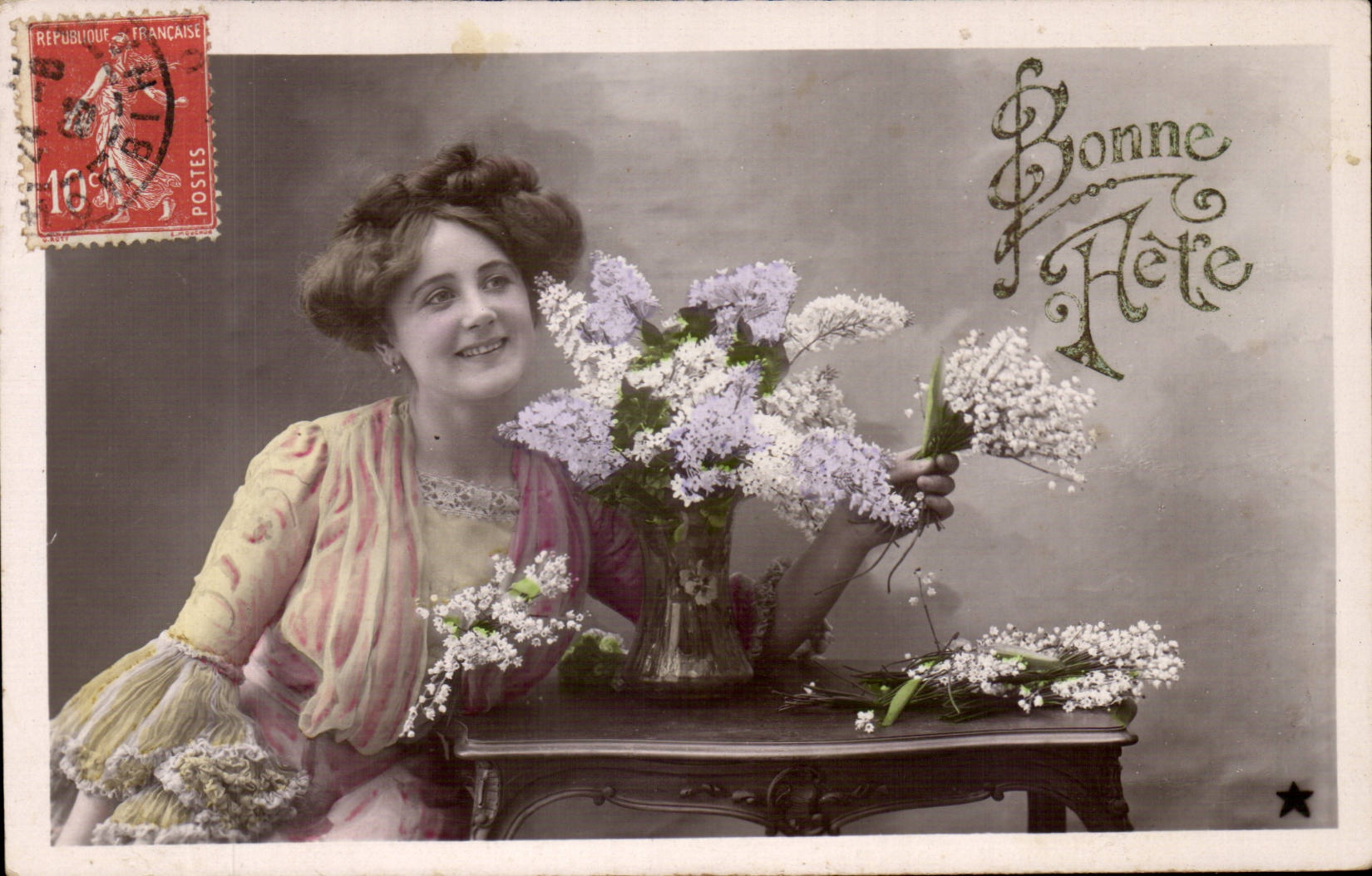 Femme avec lilas — Bonne Fête — VBC Série N° 3874
