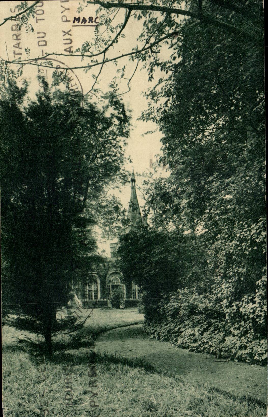 CPA Institution libre de Marcq en Barouel La grande salle et le cloher de la chapelle