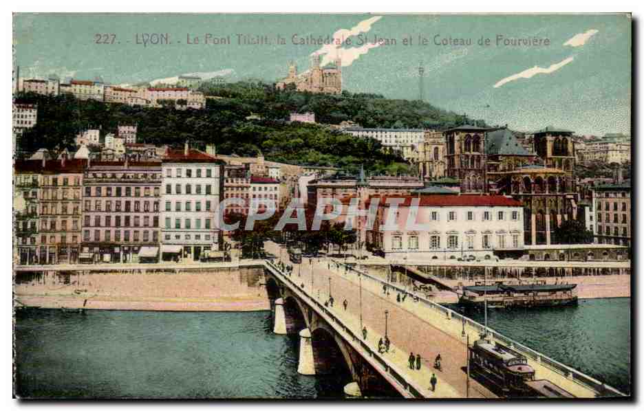 Lyon - Le Pont Tillicuit, la Cathédrale Saint Jean et le Coteau de Fourvière