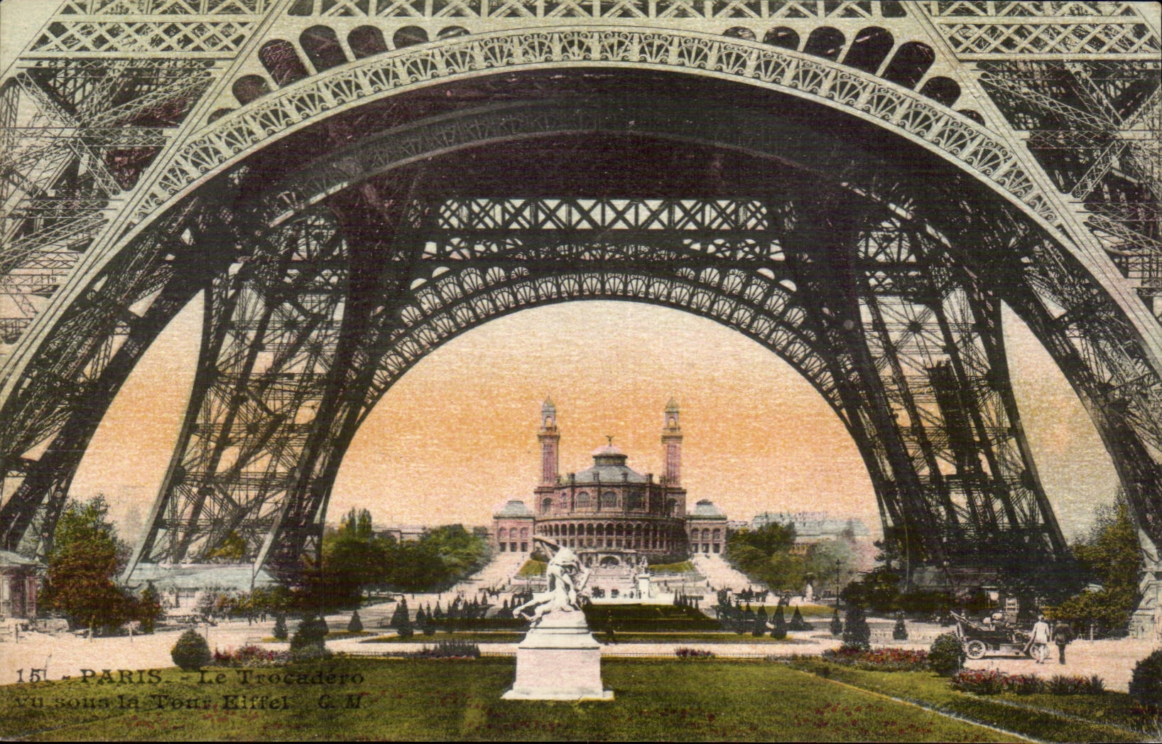 Paris CPA La Tour Eiffel Trocadero