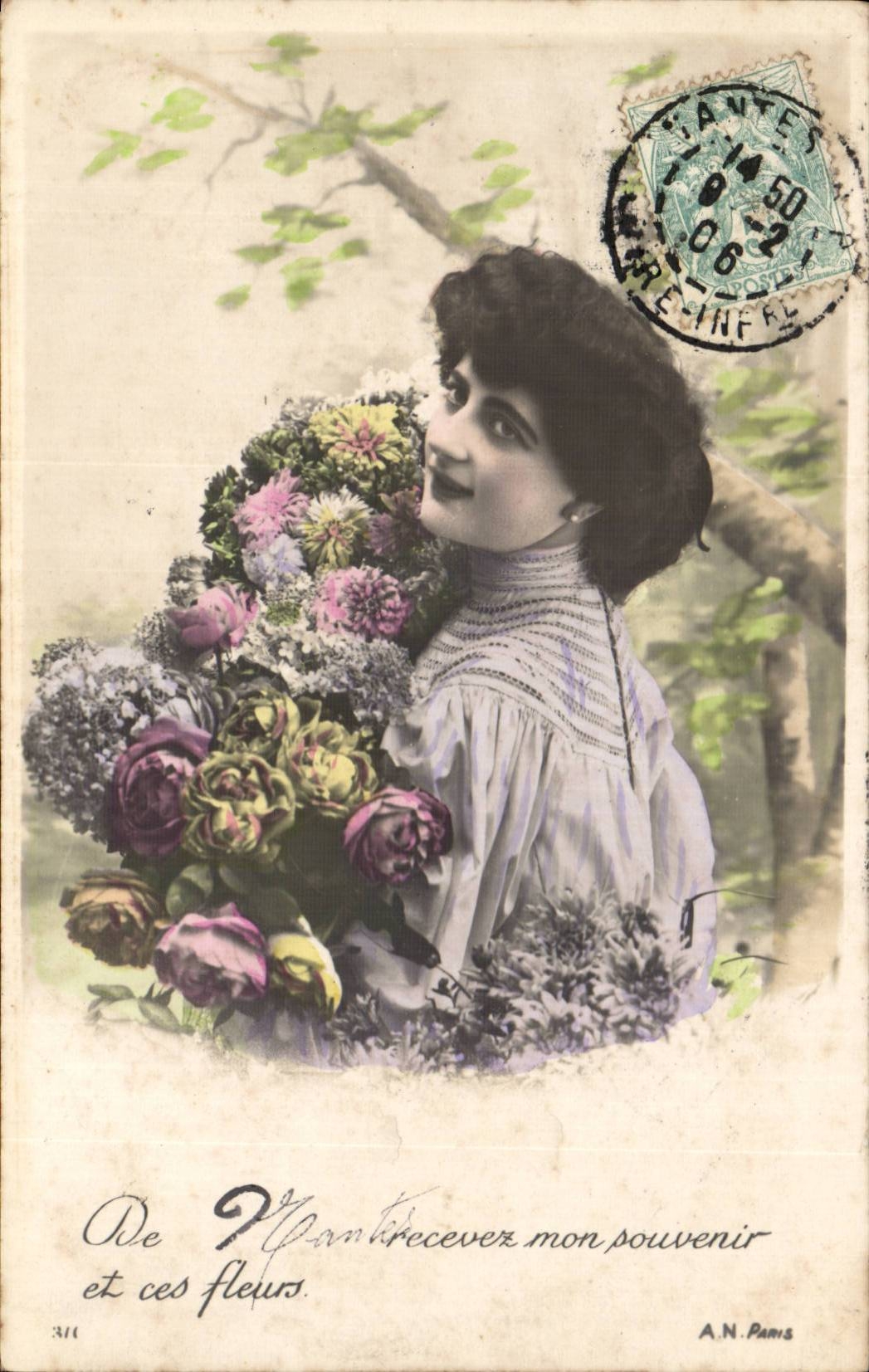 Femme avec bouquet de fleurs — A.N. Paris, n°311 — TIANTE-S