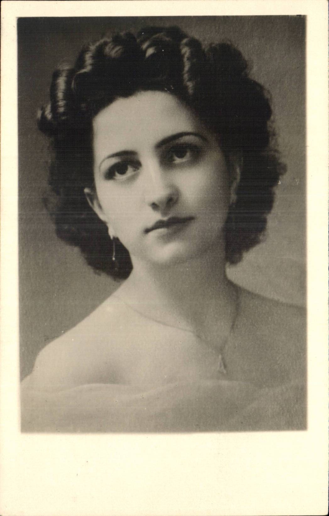Portrait d'une femme — époque 1930 — CPAPHIL