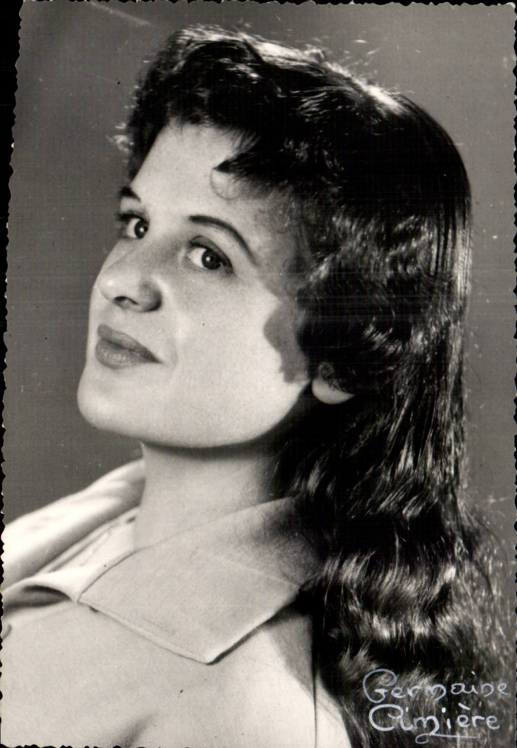 Fantaisie - Femme - Woman with period hair style Germaine Cimiere - CPA - a¹ir 
