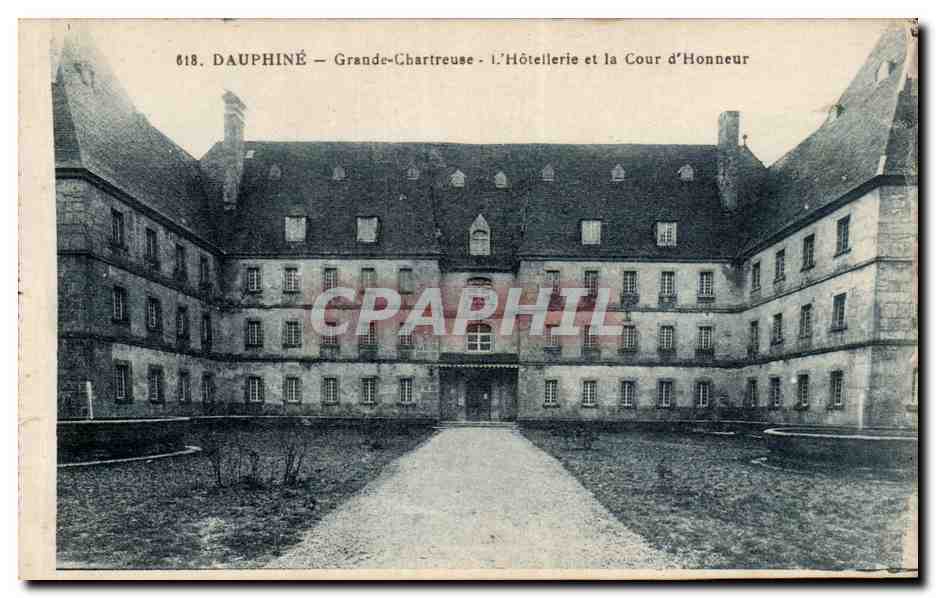 Dauphiné - Grande-Chartreuse - L'Hôtellerie et la Cour d'Honneur