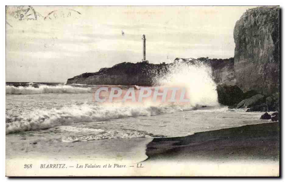 Biarritz - Les Falaises et la Plage - CPA ( phare lighthouse )