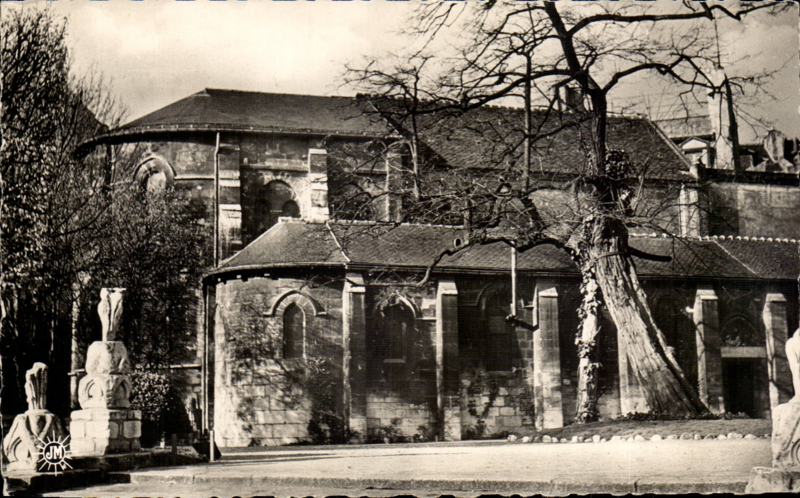 Paris CPA St Julien le Pauvre L'eglise et l'ancien jardin du viel Hotel Dieu 